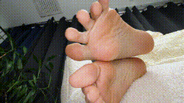 【AF摄影】NO.206 NuoNuo-可爱碎花裙女孩伸直双腿脚丫 第2部