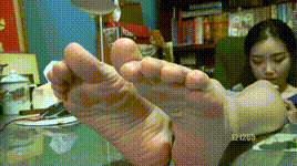 【KM摄影】4K 126 新疆风情小姐姐裸足玉脚秀足底封面图