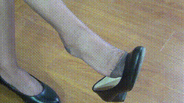 【KM摄影】4K 243 黑丝靓女美足桌上秀封面图